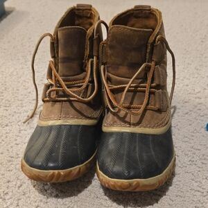 Sorel Tan and Black Winter/rain Boots